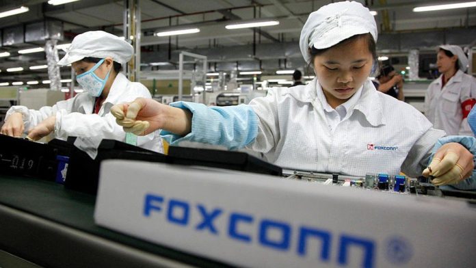 Foxconn pings other large business houses as Vedanta chip JV stalls.